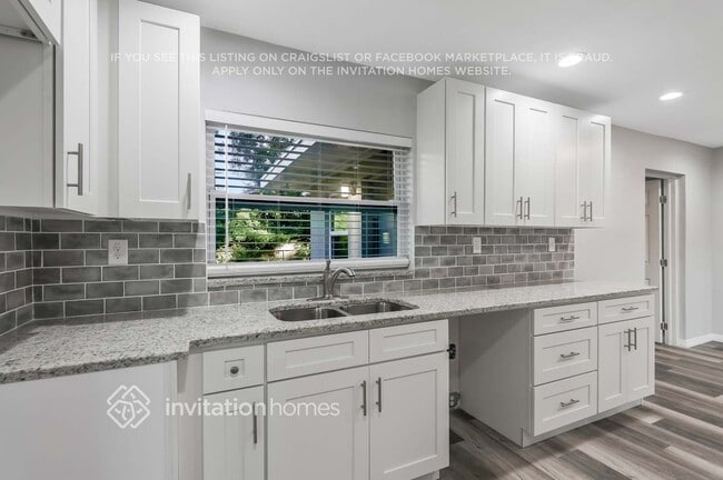 Photo - 1938 Summit Dr