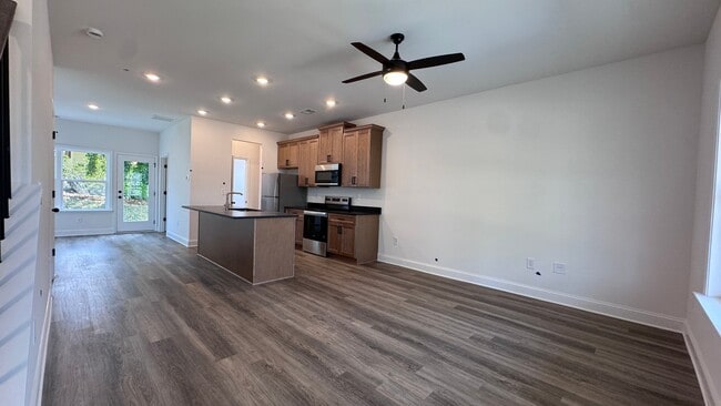 Photo - 1905 Driftwood Cir