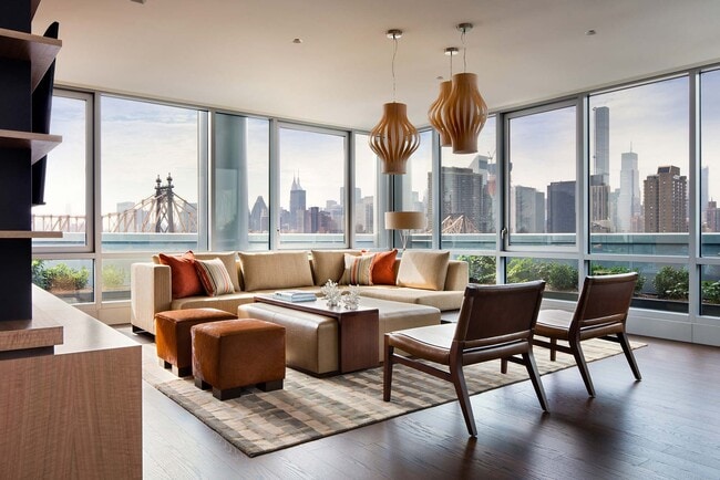 Photo - Riverwalk Point