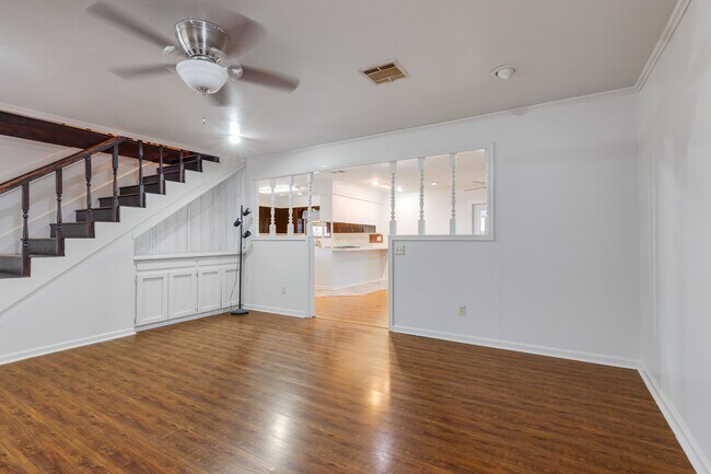 Photo - 113 Aberdeen Dr