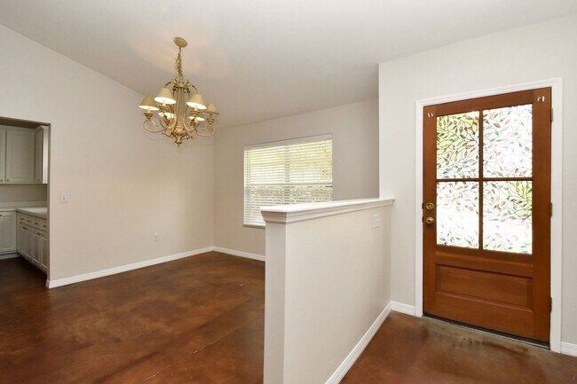 Photo - 8209 SW 52 Ln