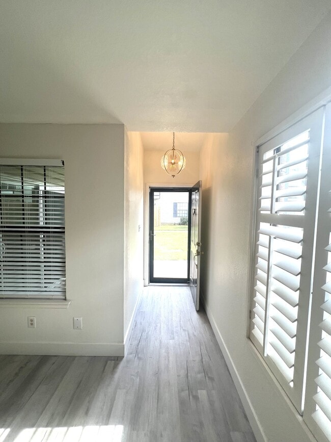 Photo - 3000 Chautauqua Ave