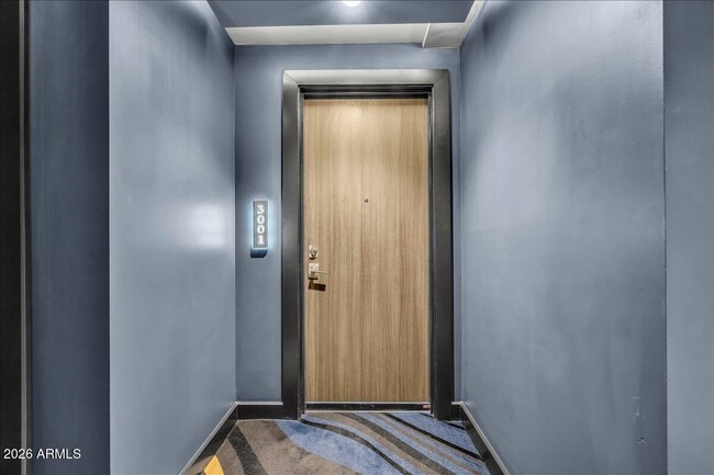 Building Photo - 4422 N 75th St Unit 3001