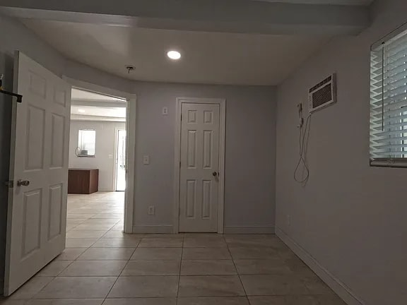 Photo - 606 18th Ave N