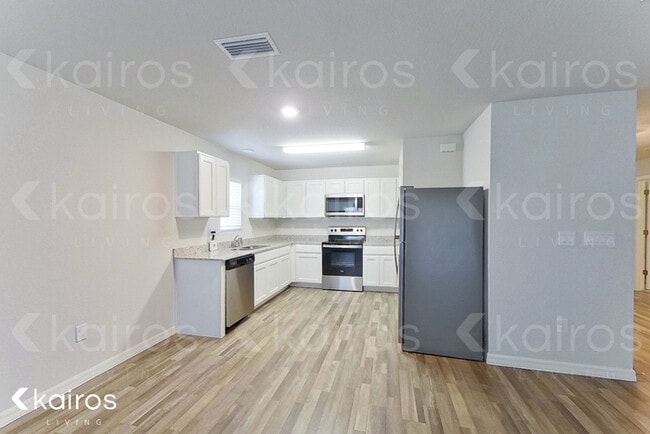 Photo - 1247 Huntington St