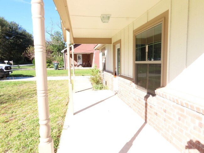 Photo - Updated 3 Bedroom, 2 Bath Home in Tyler!