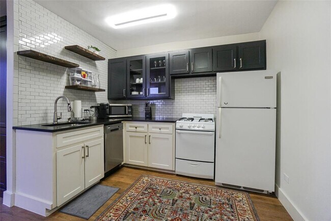 Photo - 1212 Guadalupe St Unidad 310