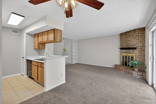 Photo - 2800 Jeanetta St