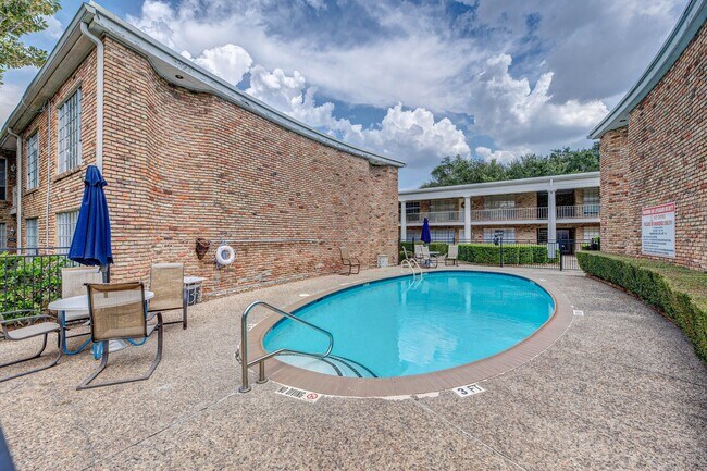 Photo - 2101 Fountain View Dr Unit True