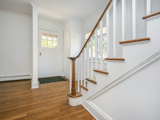 Photo - 121 Hillcrest Ave