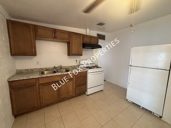 Photo - 1228 E Kentucky St