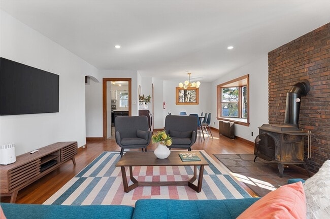 Photo - 76 Lake Ave Unit 1