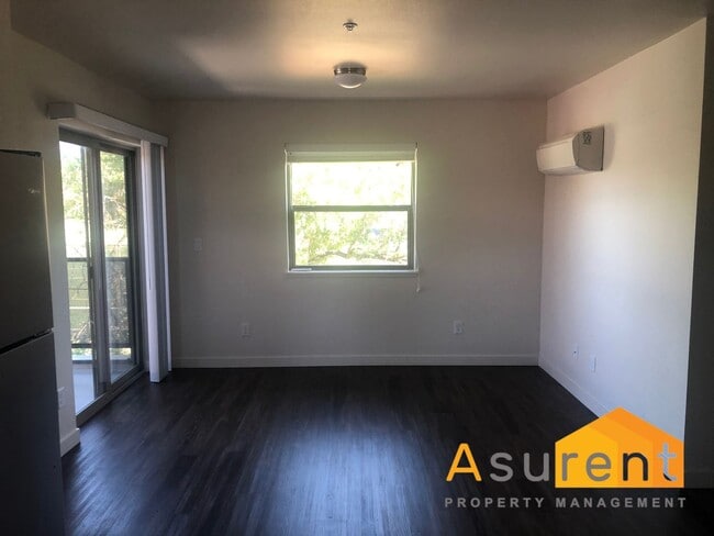 Photo - New Townhome close to downtown!