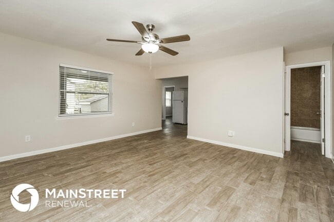 Photo - 2065 West Pkwy