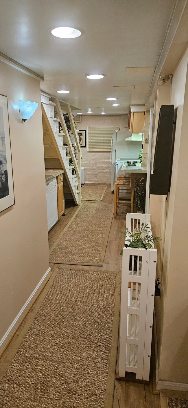 Building Photo - 5737 13th St NW Unit Apartment #1