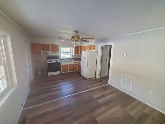Building Photo - Grace Creek Rental