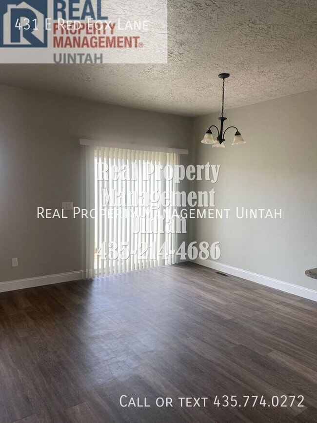 Photo - 431 E Red Fox Ln