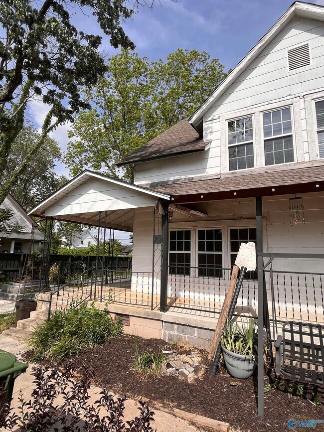 Photo - 3705 Alpine St SW