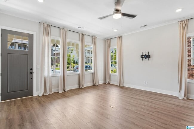 Photo - 47804780 Silas Ave