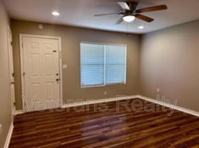 113 Alverado Dr