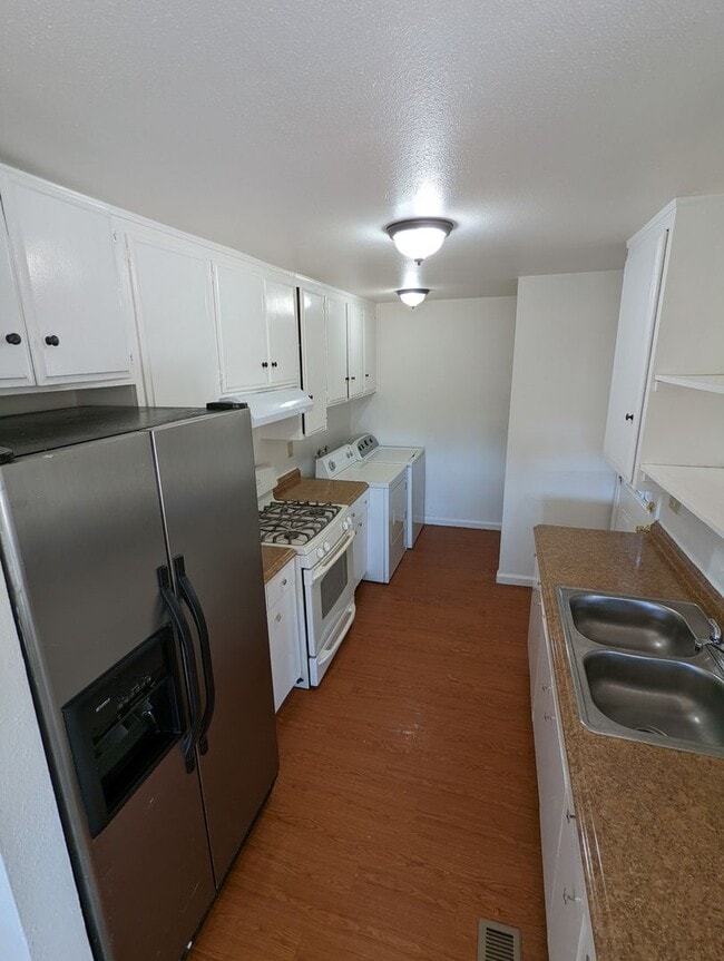 Photo - Cozy Two Bedroom, One and a Half Bath Townhouse