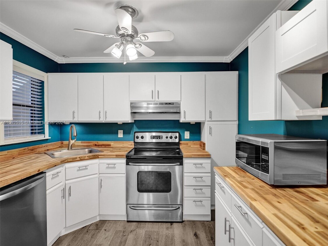 Photo - 3689 Cocoplum Cir (Coconut Creek, FL)