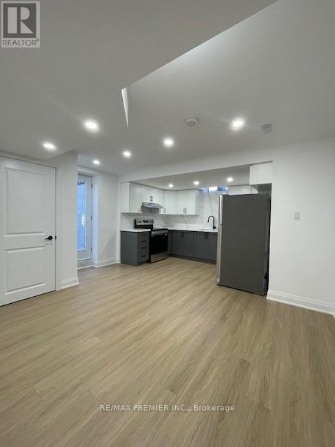 Photo - 10 Stanton Ave