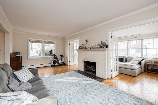 Photo - 322 N Monroe St