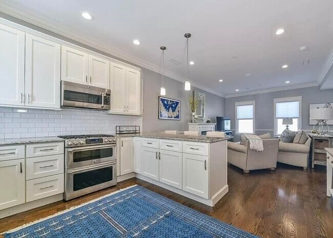 Photo - 342 Dorchester St Unidad 4