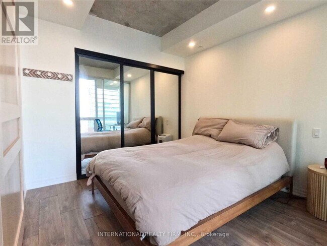 Photo - 88 Blue Jays Way Unité 1801