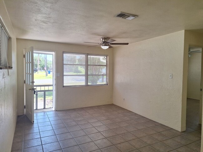 Photo - 2BR 1.5BA SINGLE FAMILY HOME-EDGEWATER