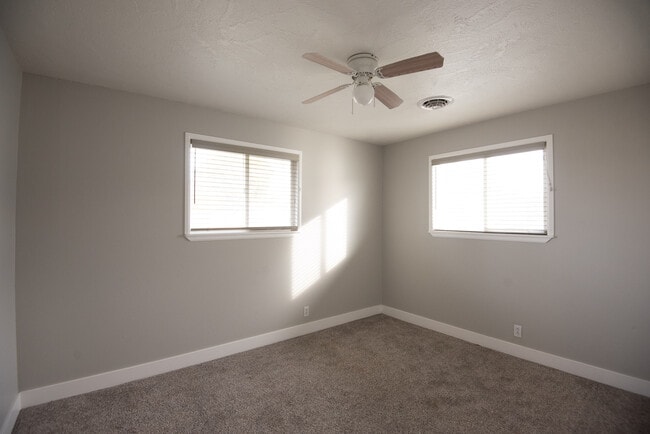 Photo - 1905 Allen Ave