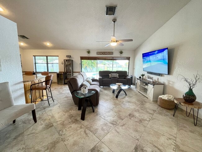 Photo - 1321 SW 129th Way