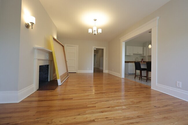Photo - 318 Tappan St Unit 2