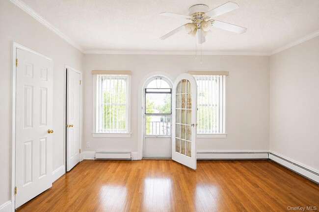 Photo - 15 W Walnut St
