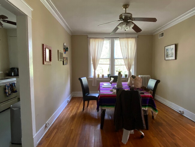 Comedor - 1751 Poplar Ave