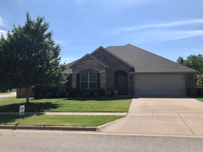 Exterior Front - 337 N Sabine Pass Rd