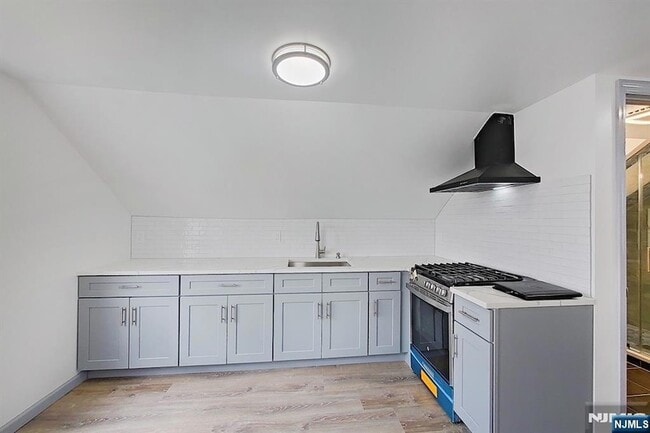 Photo - 170 Sunset Ave