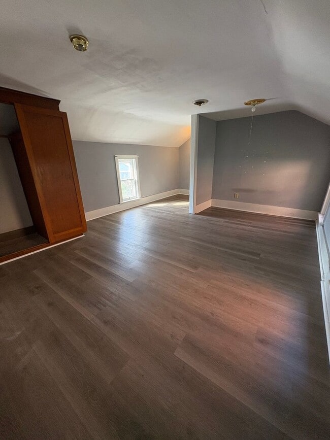 Photo - MI - 02 - Avon St Unit 1349