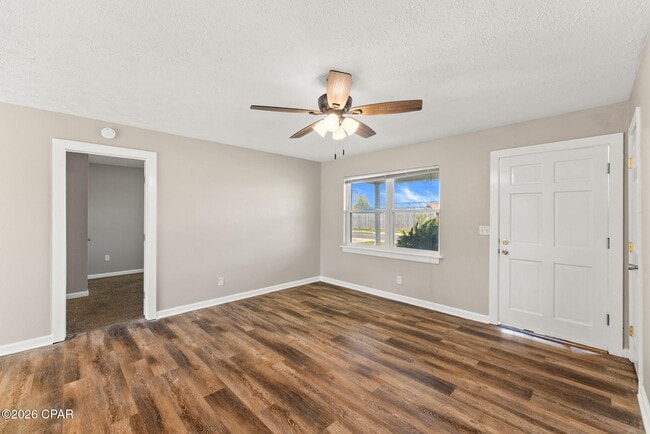 Photo - 2004 Greenbriar Blvd