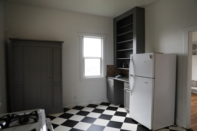 Photo - 2624 McCarver St