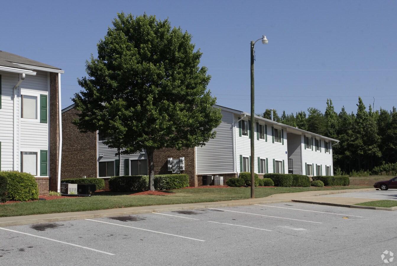 Photo - Crestwood Forest Apartments
