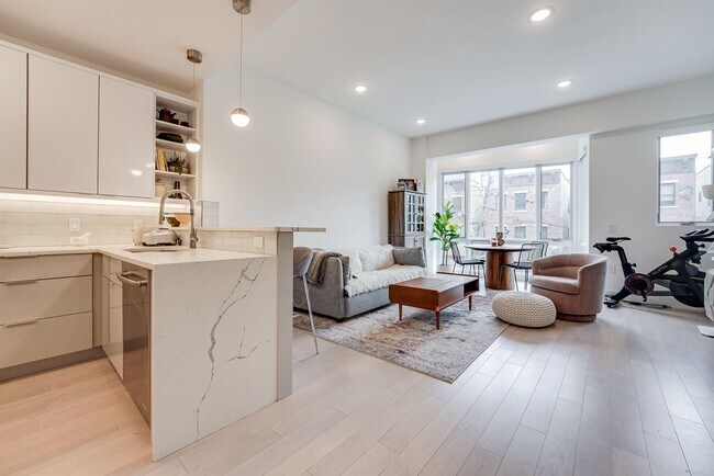 Photo - 332 Newark Ave Apartamento Unidad 2D