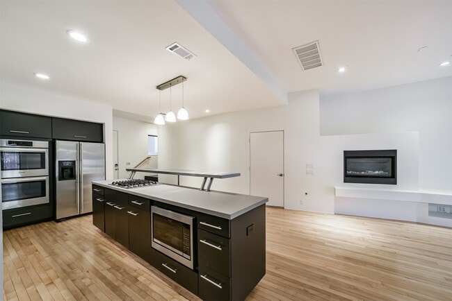 Building Photo - 2518 Mason St