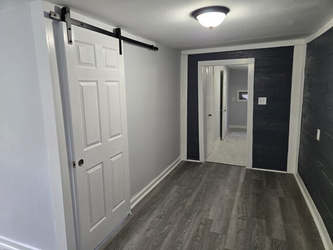 Photo - 5906 Hillsboro St Unidad B