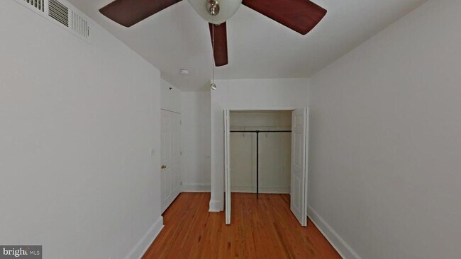 Photo - 1726 W Girard Ave