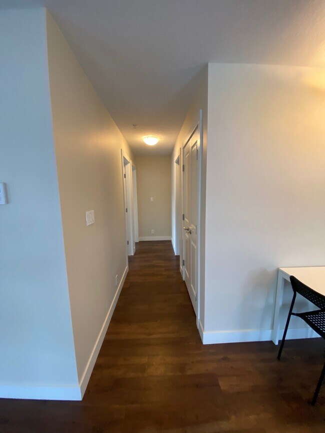 Photo - 11004-11102 102 Ave