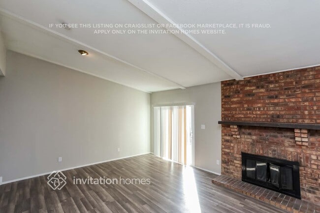 Photo - 553 Shadowcrest Ln