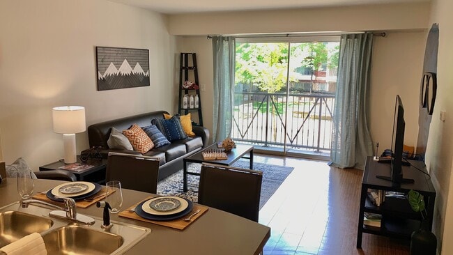 Photo - Grandmarc at the Corner