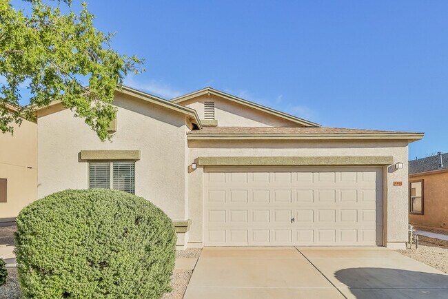 Building Photo - 5990 E Sunrise Cir Rental